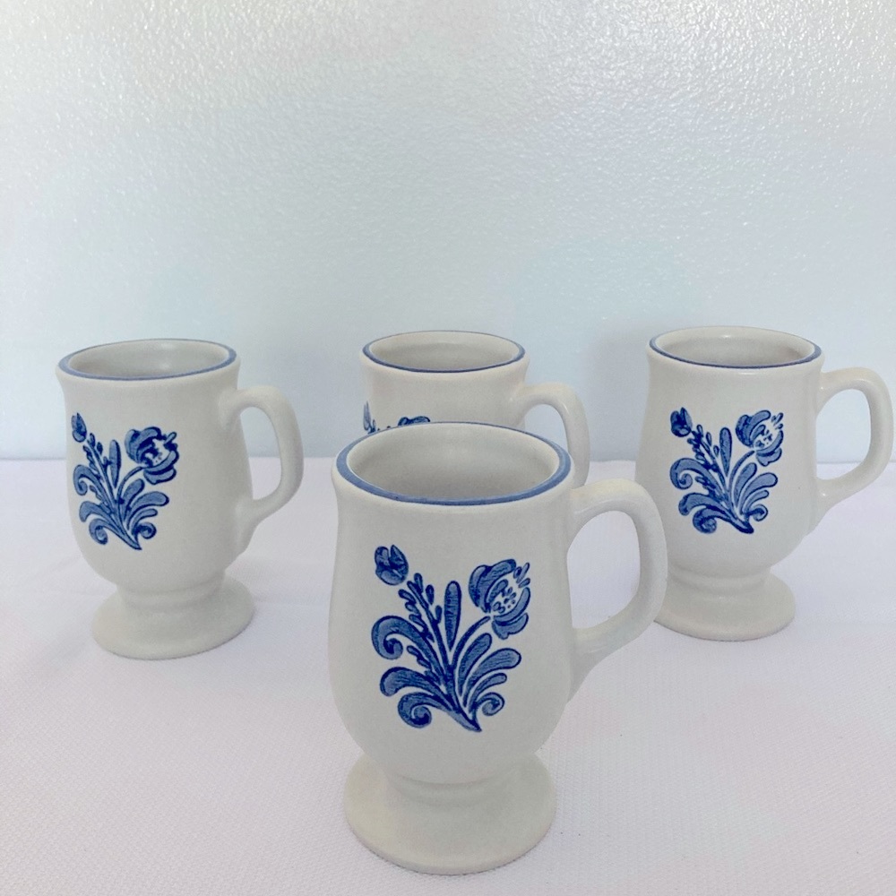 (SOLD) Pfaltzgraff Yorkowne footed mugs stoneware.